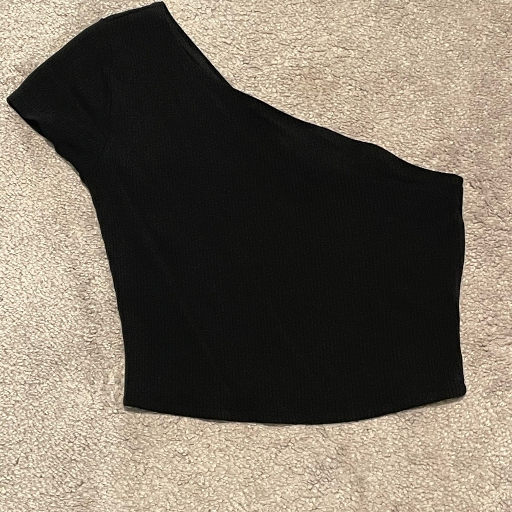 Medium Black, Off-The-Shoulder Crop Top from Garage